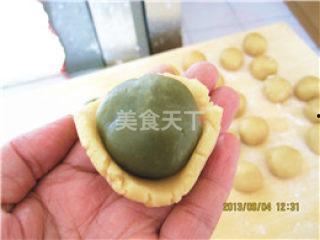 吃月饼哈密瓜,中秋佳节品月饼赏哈密瓜