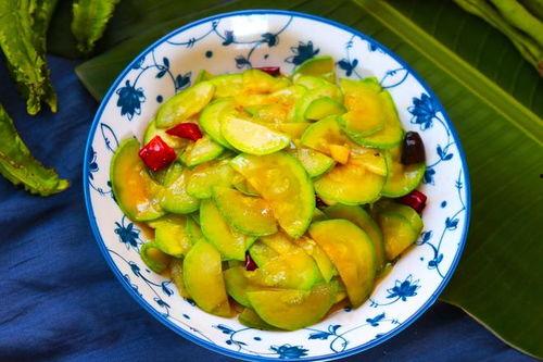 吃中药能吃小瓜,吃中药时的小瓜禁忌解析